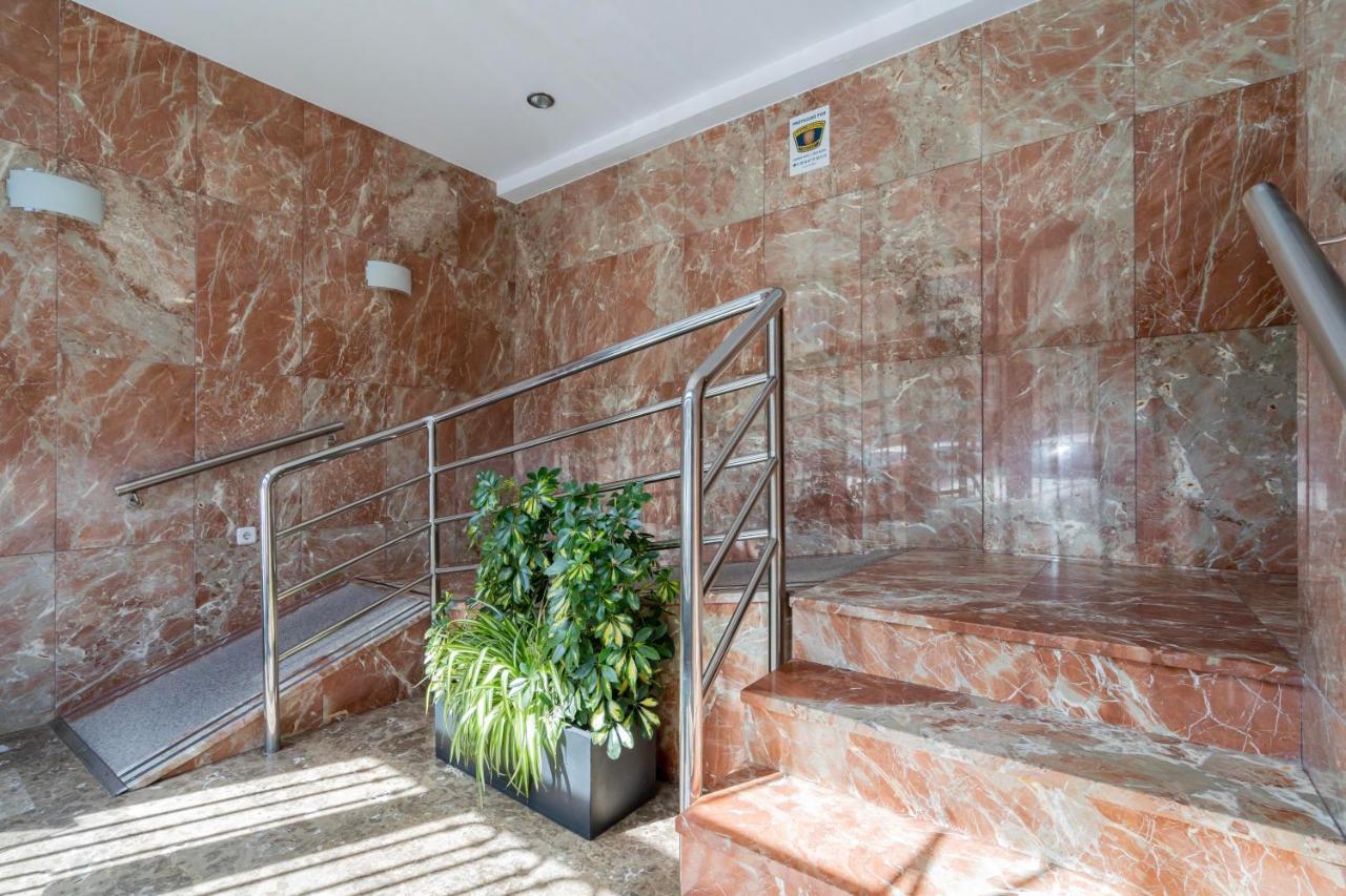For You Rentals Moderno Apartamento Temporal Cerca Zoo Y Del Parque De Atracciones Ceb76 Madri Exterior foto